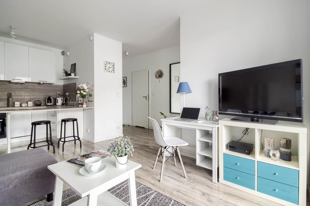 M&R Apartament Airport&Business Premium Komputerowa - Underground Garage - Free Wifi - Netflix - Self Check-In - 5 Min From Chopin Airport Βαρσοβία Εξωτερικό φωτογραφία