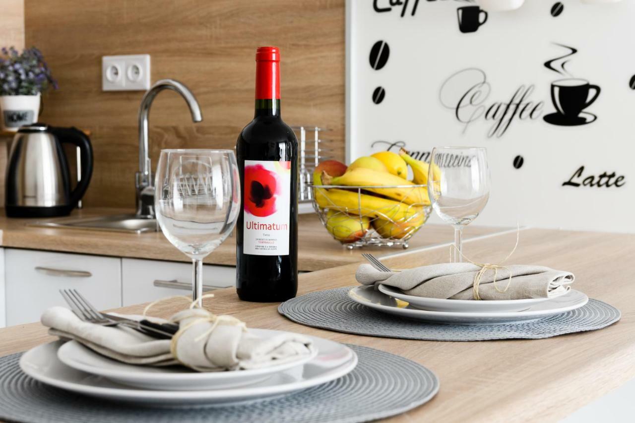 M&R Apartament Airport&Business Premium Komputerowa - Underground Garage - Free Wifi - Netflix - Self Check-In - 5 Min From Chopin Airport Βαρσοβία Εξωτερικό φωτογραφία