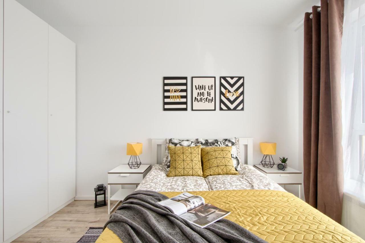 M&R Apartament Airport&Business Premium Komputerowa - Underground Garage - Free Wifi - Netflix - Self Check-In - 5 Min From Chopin Airport Βαρσοβία Εξωτερικό φωτογραφία