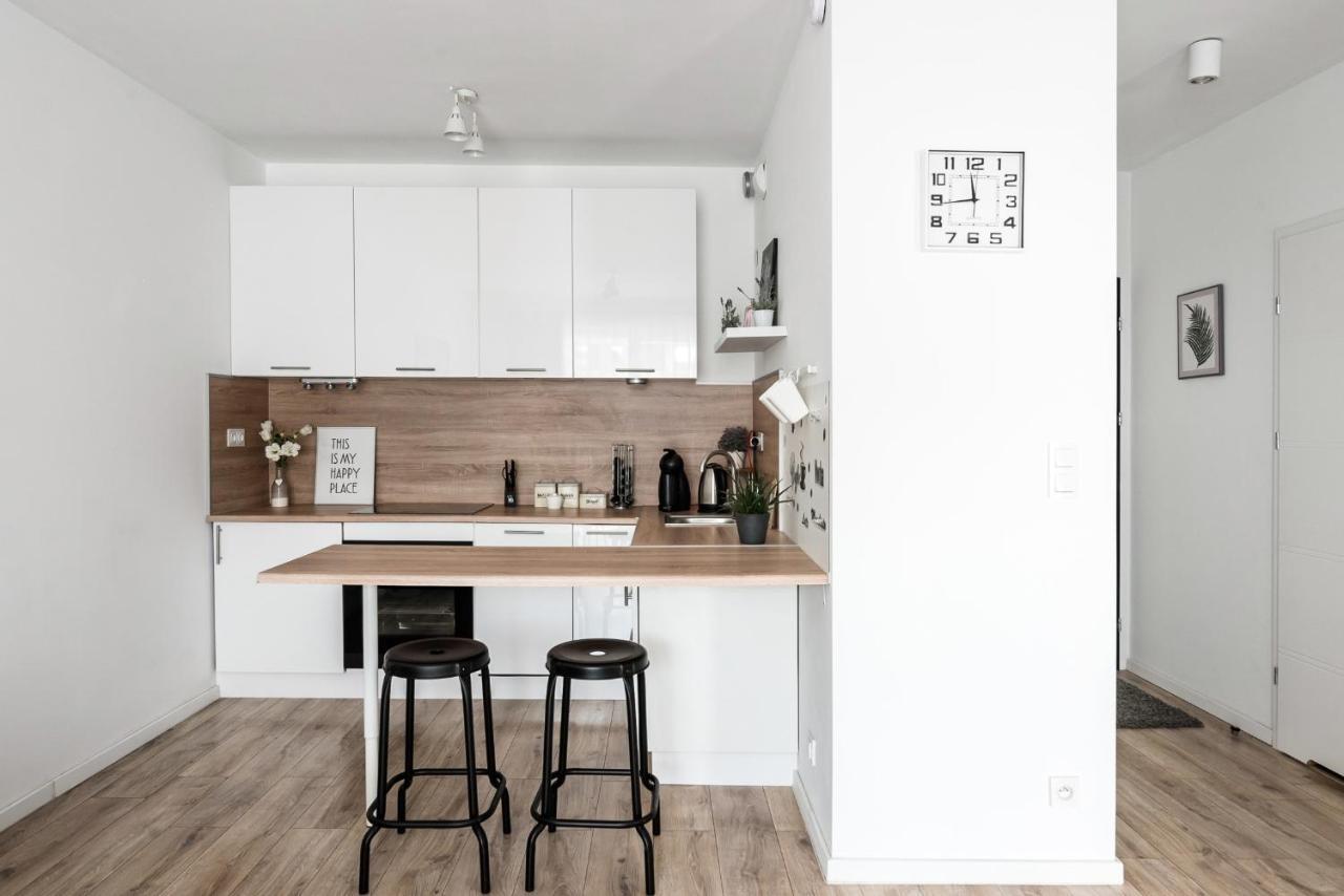M&R Apartament Airport&Business Premium Komputerowa - Underground Garage - Free Wifi - Netflix - Self Check-In - 5 Min From Chopin Airport Βαρσοβία Εξωτερικό φωτογραφία