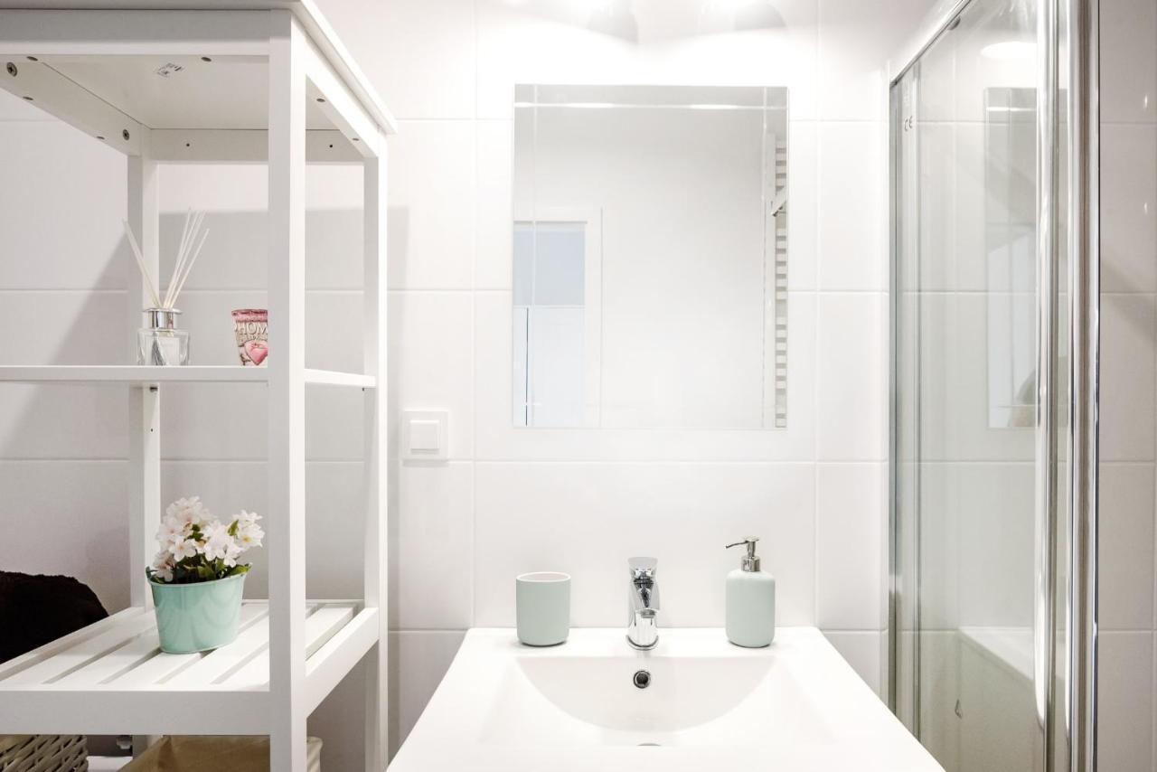 M&R Apartament Airport&Business Premium Komputerowa - Underground Garage - Free Wifi - Netflix - Self Check-In - 5 Min From Chopin Airport Βαρσοβία Εξωτερικό φωτογραφία
